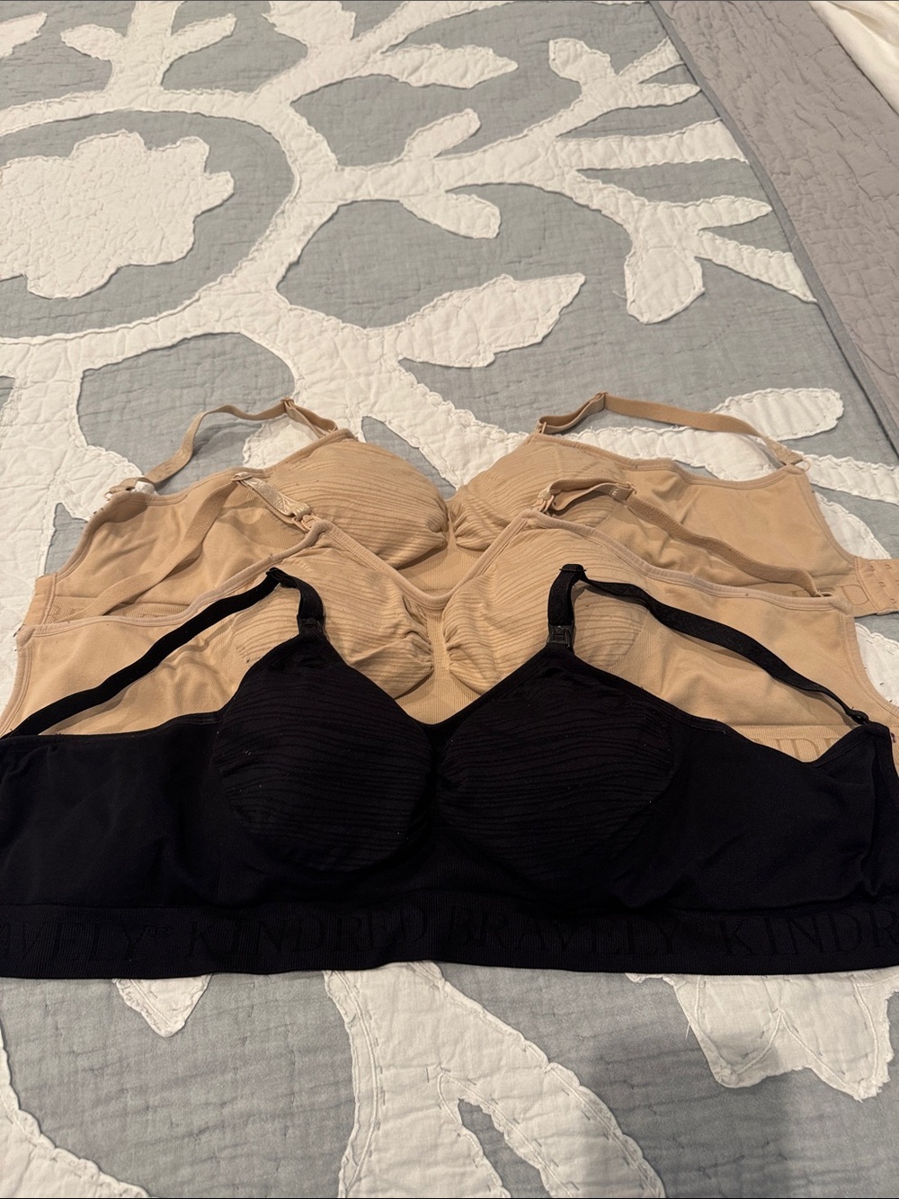 Kindred Bravely Wireless Nursing/Pumping Bra - Black & Nude